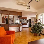 奥纳拉斯布里萨公寓式酒店